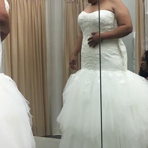 New never worn Wedding Dress